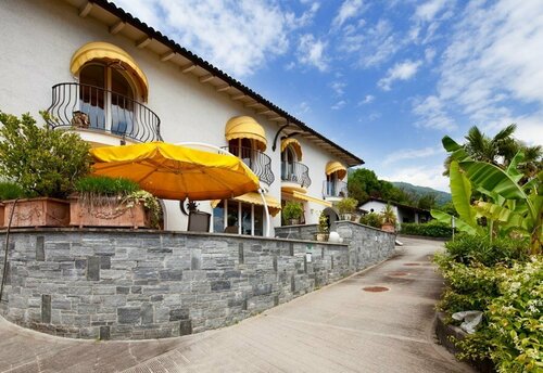Villa Kaissini, Забронировать Вилла Отели Орселина с парковкой, Парковка