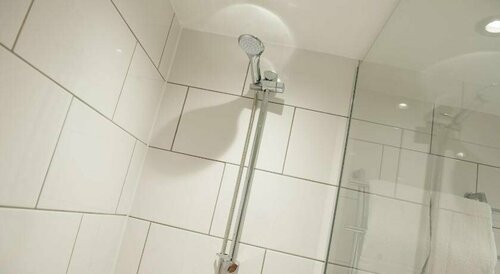 Innkeeper's Lodge Hornchurch, Book Hotel 4-stjernede hoteller i Merseyside, 4*