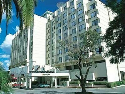 Holiday Inn - Harare by IHG, Забронировать Отель Хараре Зимбабве