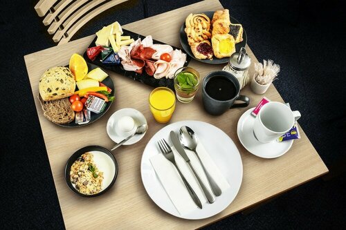 Go Hotel Saga, Забронировать Отель Отели Копенгагена с завтраком, рядом с Ботанический сад, Завтраки