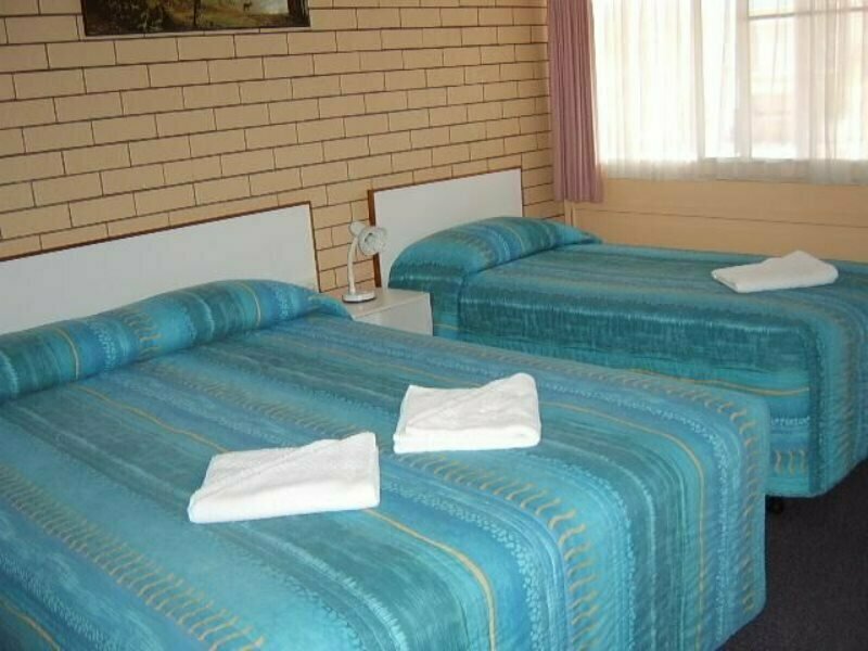 Binalong Motel