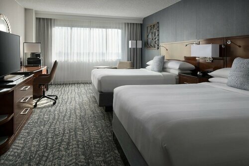 Bakersfield Marriott at the Convention Center, Забронировать Отель Бейкерсфилд штат Калифорния, рядом с Mercy Hospitals of Bakersfield - Mercy Richards