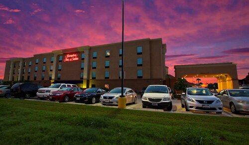 Hampton Inn & Suites by Hilton Tomball Houston NW, Забронировать Отель Отели Томбал с бассейном, рядом с HCA Houston Healthcare Tomball, Бассейн