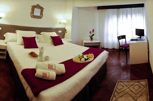 Hotel Vigo Plaza, Забронировать Отель Виго Pontevedra Province