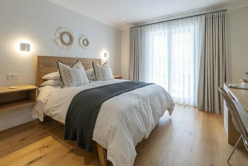 Hide-Away Guest House, Забронировать Гостевой дом Парадайз 