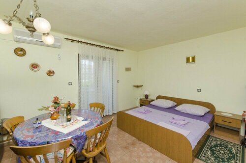 Apartmani Mia, Забронировать Отель Отели в центре Пага, в центре