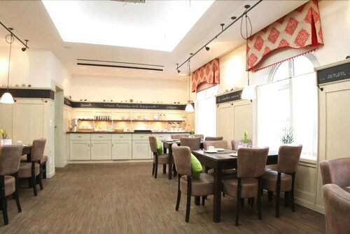 Hotel zum grünen Baum, Забронировать Отель Отели Баварии с парковкой, Парковка
