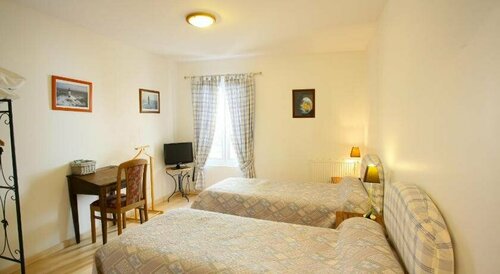 Logis Auberge La Cremaillere, Varaa Hostelli Villandraut Gironde