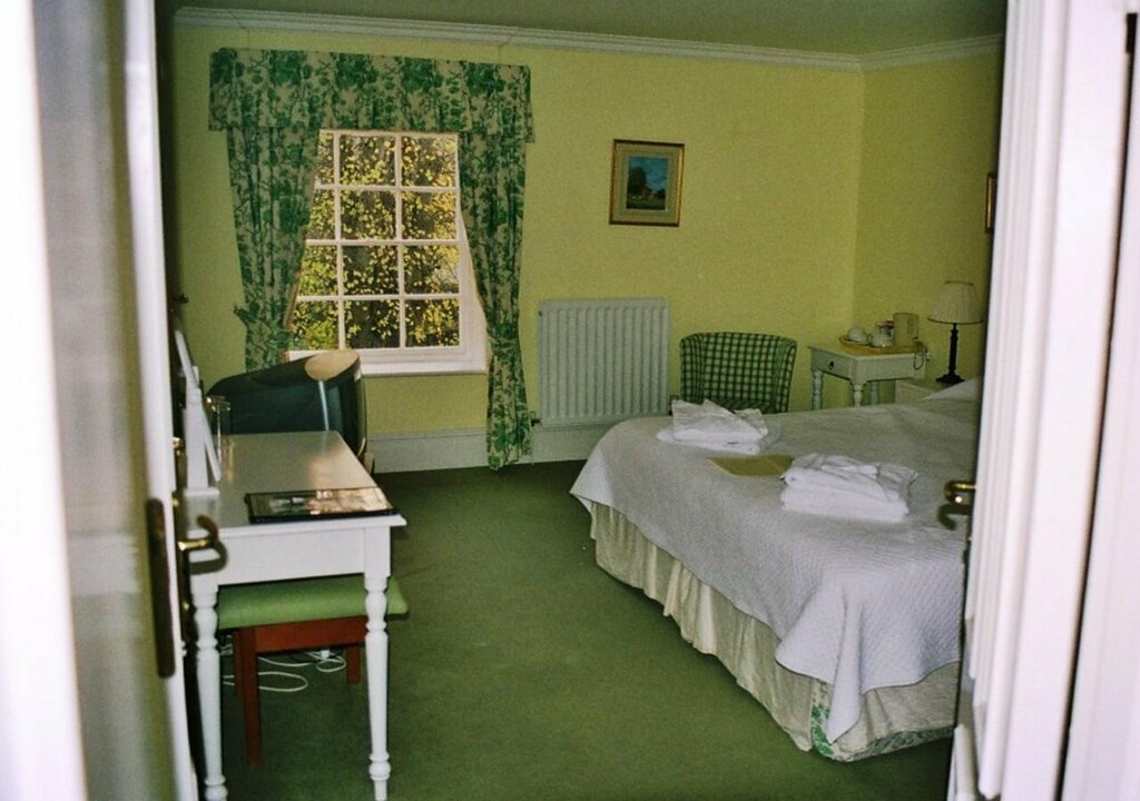 Priory Bay Hotel