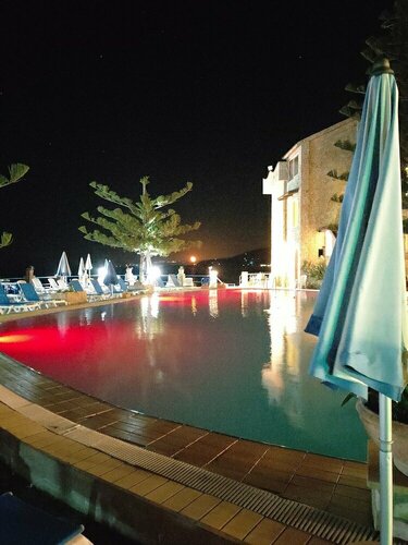 Hotel La Playa Blanca, Buchen Sie Hotel Hotels in Monti Nebrodi mit Pool, Schwimmbad