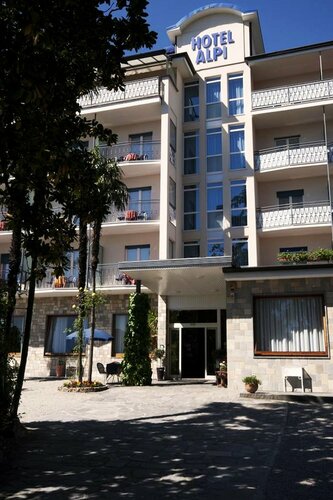 Hotel Alpi, Забронировать Отель Лавено Provincia di Varese