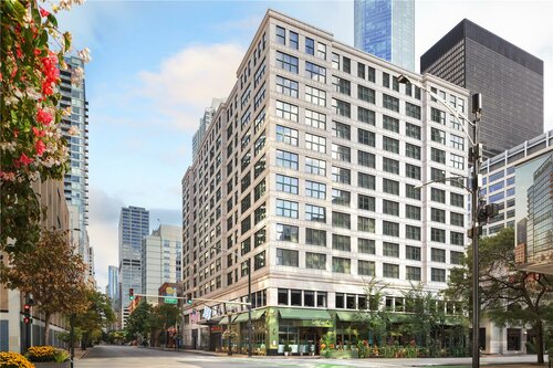 Hampton Inn & Suites Chicago-Downtown, Забронировать Отель Отели Чикаго с парковкой, рядом с Bally's Casino Chicago, Парковка