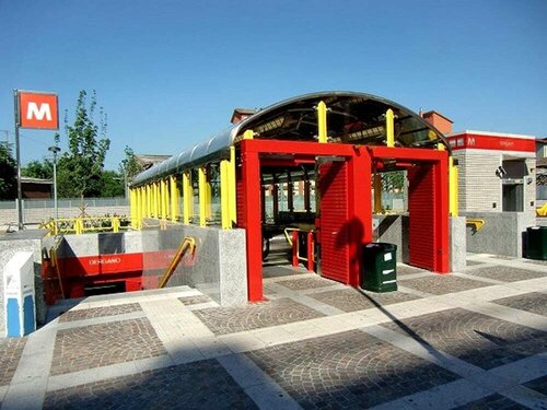 Mario Best House, Book Hotel Bresso hoteller med parkering, Parkering
