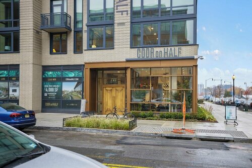 Coda on Half, Prenota Hotel Washington 