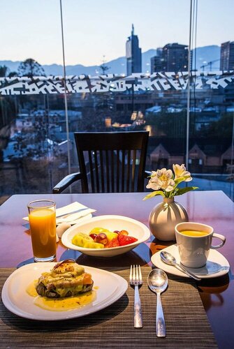 Hotel Cumbres Lastarria, Забронировать Отель Сантьяго - центр города Сантьяго