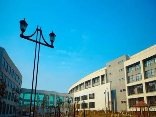 New Century Fengming Resort Zaozhuang, Забронировать Курортный отель Цзаочжуан Шаньдун