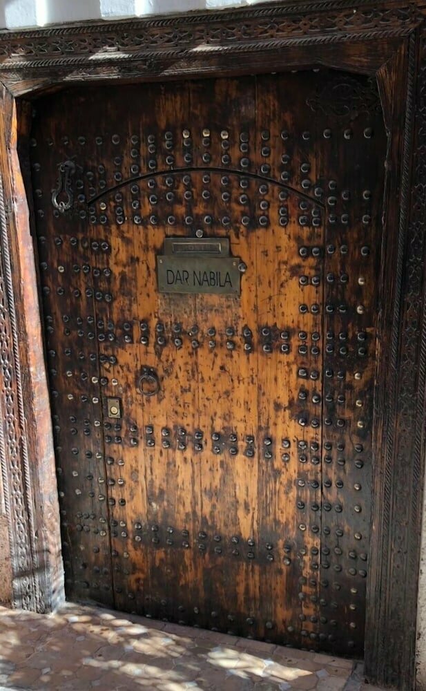 Riad dar lakbira