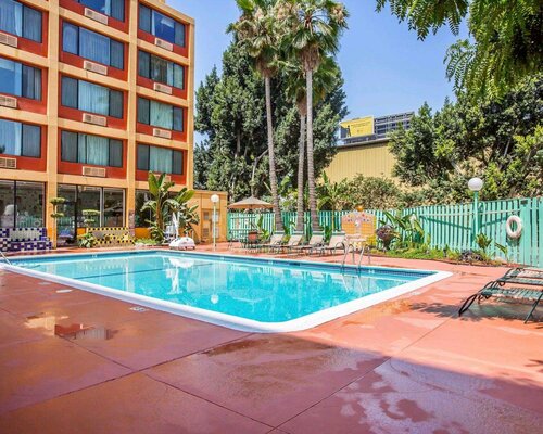 Quality Inn & Suites Montebello - Los Angeles, Забронировать Отель Монтебелло Большой Лос-Анджелес