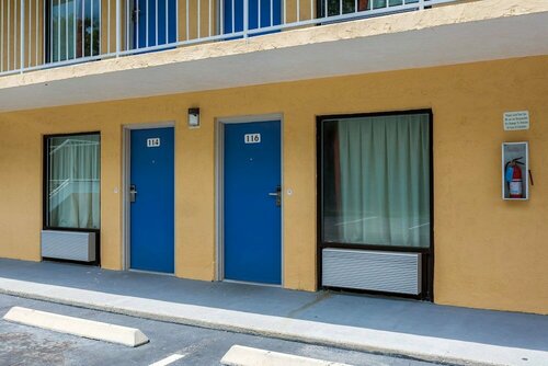 Motel 6 Macclenny, FL, Varaa Motelli Motellit kohteessa Macclenny, Motelli