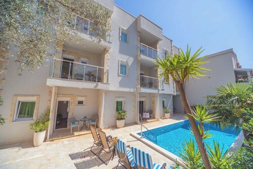 Apartments Fortunella, Забронировать Апартаменты/квартира Петровац Будванская ривьера