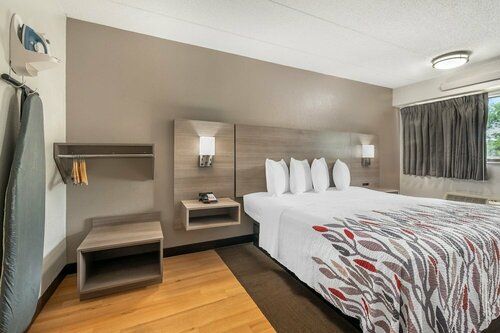 Red Roof Inn Virginia Beach, Book Hotel Hoteller i Virginia med parkering, Parkering