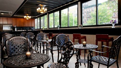 The Allen Hotel, Забронировать Апартаменты/квартира Нижний Ист-Сайд Нью-Йорк, рядом с Буддийский храм Восточных штатов