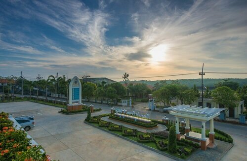Krabi Front Bay Resort, Забронировать Курортный отель Краби-таун провинция Краби, рядом с Городская администрация Краби