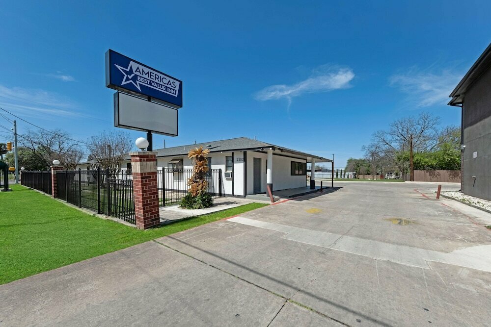 Alamo Inn & Suites Downtown