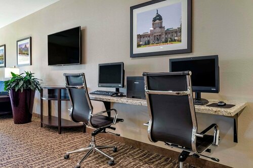 Comfort Suites Helena Airport, Забронировать Отель Отели Хелена с парковкой, Парковка