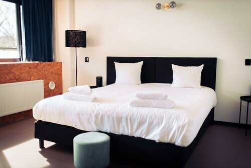 Urban Hotel The Golden Stork, Забронировать Отель Рейсвейк Южная Голландия