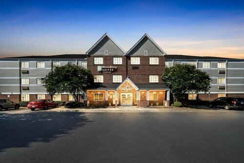 MainStay Suites Raleigh North, Забронировать Отель Роли Raleigh-Durham Metropolitan Area