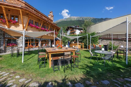 iH Hotels Courmayeur Mont Blanc, Забронировать Курортный отель Отели Валле д'аосты с бассейном, Бассейн