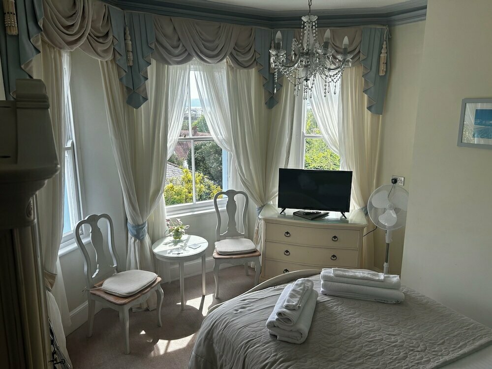 Amber House