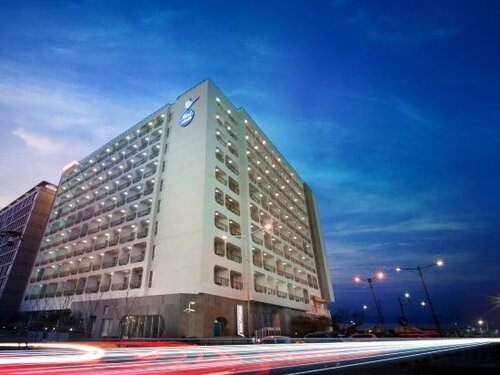 Hotel Whistlelark Jeju, Забронировать Отель Jeju City Чеджу, рядом с Black Pork Street