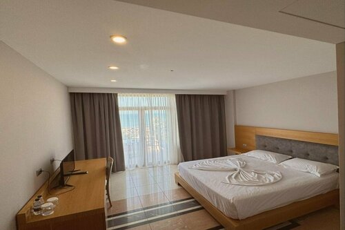 Dolce Vita, Đặt Khách sạn Khách sạn trọn gói ở Durres County, All Inclusive