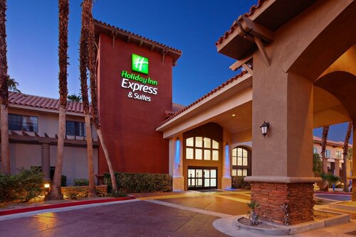 Holiday Inn Express & Suites Rancho Mirage - Palm Spgs Area by IHG, Забронировать Отель Отели Ранчо-Миража с парковкой, Парковка