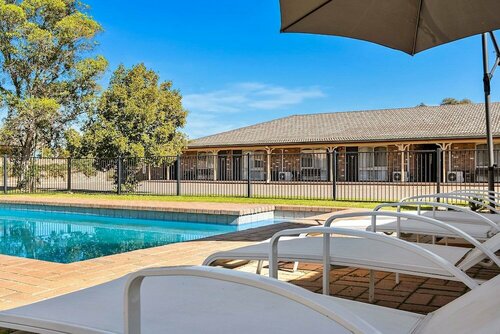 Quality Inn Carriage House, Забронировать Отель Уогга-Уогга Riverina
