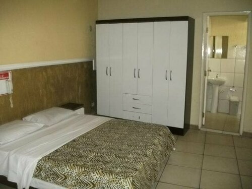 Hotel e Alojamento Jurubatuba, Забронировать Отель Сан-Бернарду-ду-Кампу штат Сан-Паулу