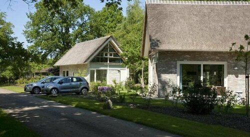 Summio Buitenplaats de Marke van Ruinen, Rezervasyon Tatil Köyü Ruinen Otoparklı Oteller, Otopark