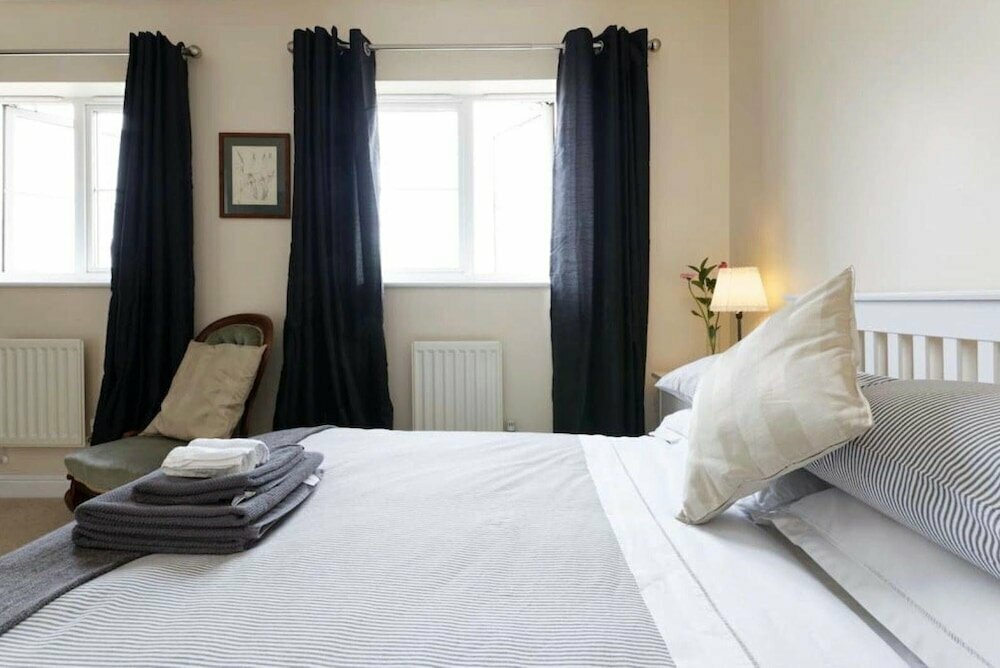 Lynbrook Guest House
