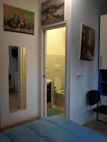 B&B Piazza Ragusa, Забронировать Отель «постель и завтрак» Сан-Джованни Рим, рядом с Pigneto Metro Station