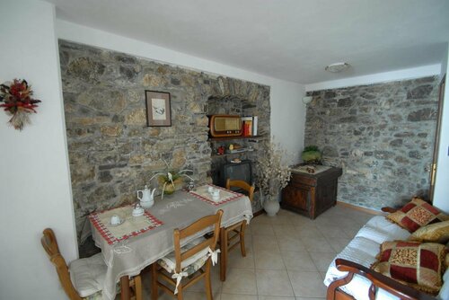 Borgovecchio, Rezervovat Hotel Bolano Ligurie