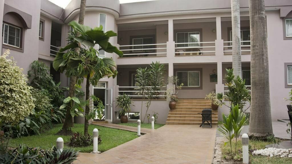 Crown Apartamento Hotel