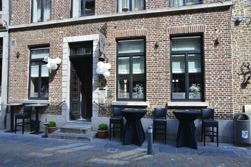 Studio frodo en zazou, Prenota Hotel Hotel SPA a Flanders, SPA