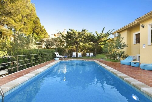 Casa Padrino,  Piscina Privada, WiFi, Cerca de la playa, Забронировать Вилла Коттеджи Санта Понса, рядом с Природный парк развлечений Jungle Parc, Коттедж