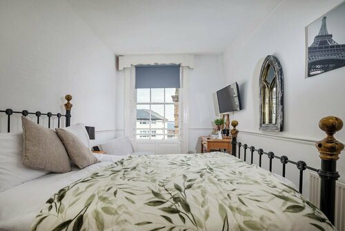 Serenity Guest House, Забронировать Гостевой дом Гостевые дома Скарборо, рядом с Театр Стивена Джозефа, Гостевой дом