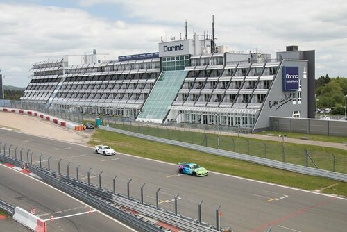Dorint Am Nürburgring Hocheifel, Rezervați Hotel Hoteluri în Vulkan Eifel cu piscină, Piscină