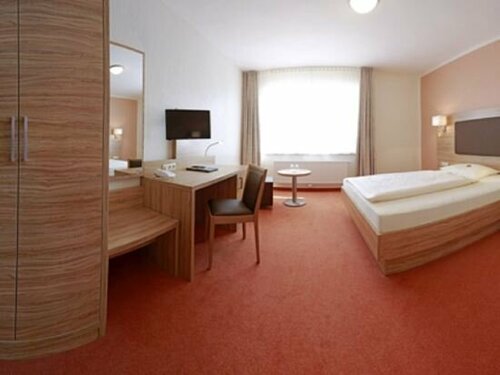 Hotel Falkenhagen, Buchen Sie Hotel Hotels in Pritzwalk mit Parkplatz, Parkplätze
