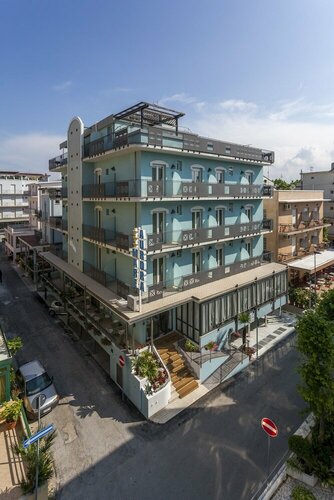 Hotel Aurora Mare, Забронировать Отель Мирамаре Римини