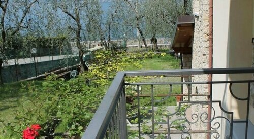 Hotel Veronesi, Забронировать Отель Бренцоне-суль-Гарда Garda Veneto